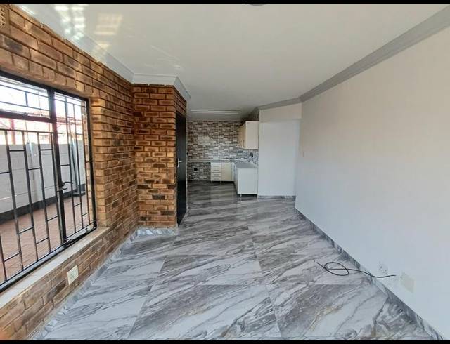 2 BEDROOM PROPERTY TO RENT IN LAUDIUM